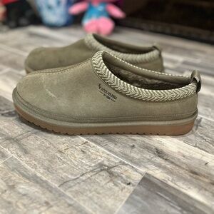 UGG Koolaburra Olive Slip-On Shoes Sz.10